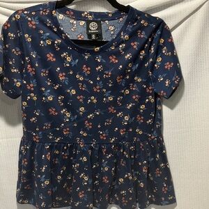 Bobeau Women's Floral Short Sleeve Top - Navy and Red